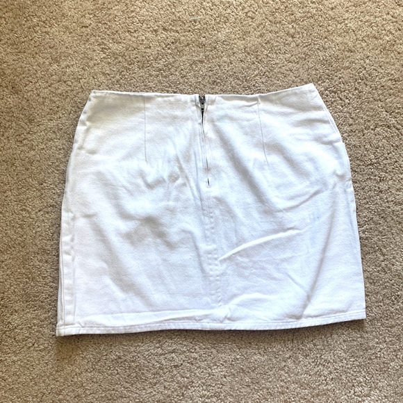 White Mini Skirt - Picture 2 of 4